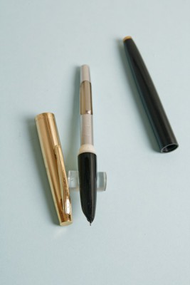 GoldenStarBlack3-600.jpg