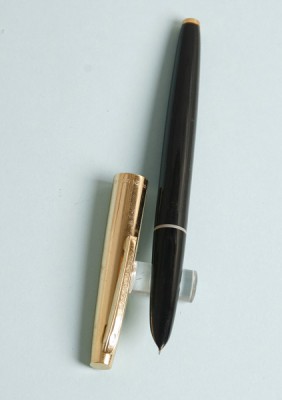 GoldenStarBlack5-600.jpg