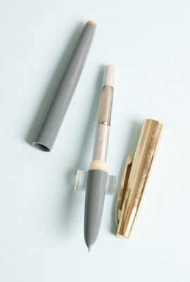 GoldenStarGrey3-600.jpg