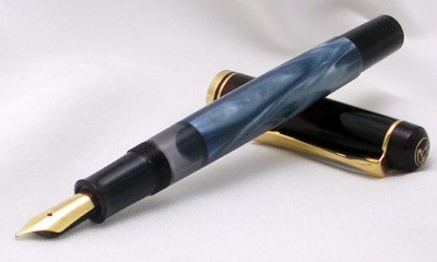 Pelikan_M200_Marbled_5.JPG