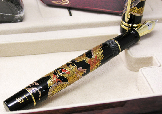   Parker Duofold Golden Dragon Maki-e